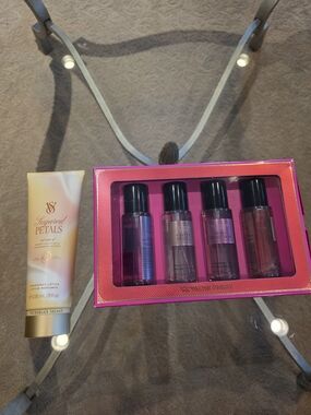Victoria's Secret Sugared Petals Lotion & Mini Mist Gift Set - Pink